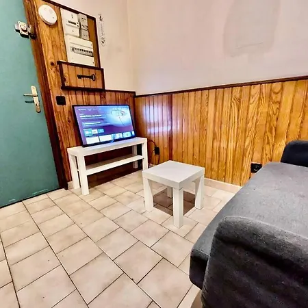 Apartment Centre Avec Parking Gratuit - Calme & Equipe
